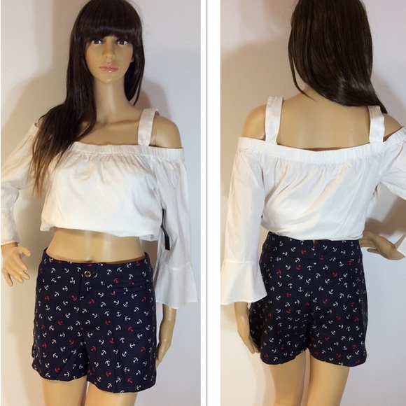 Banana Republic Pants - BANANA REPUBLIC RED WHITE & BLUE ANCHOR SHORTS